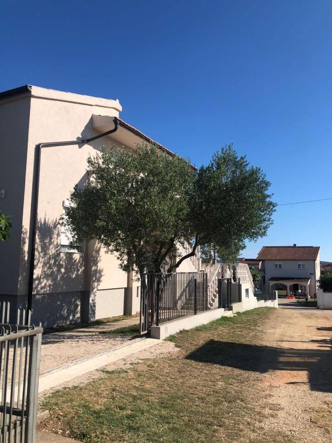 Apartman Lorna Turanj Kültér fotó
