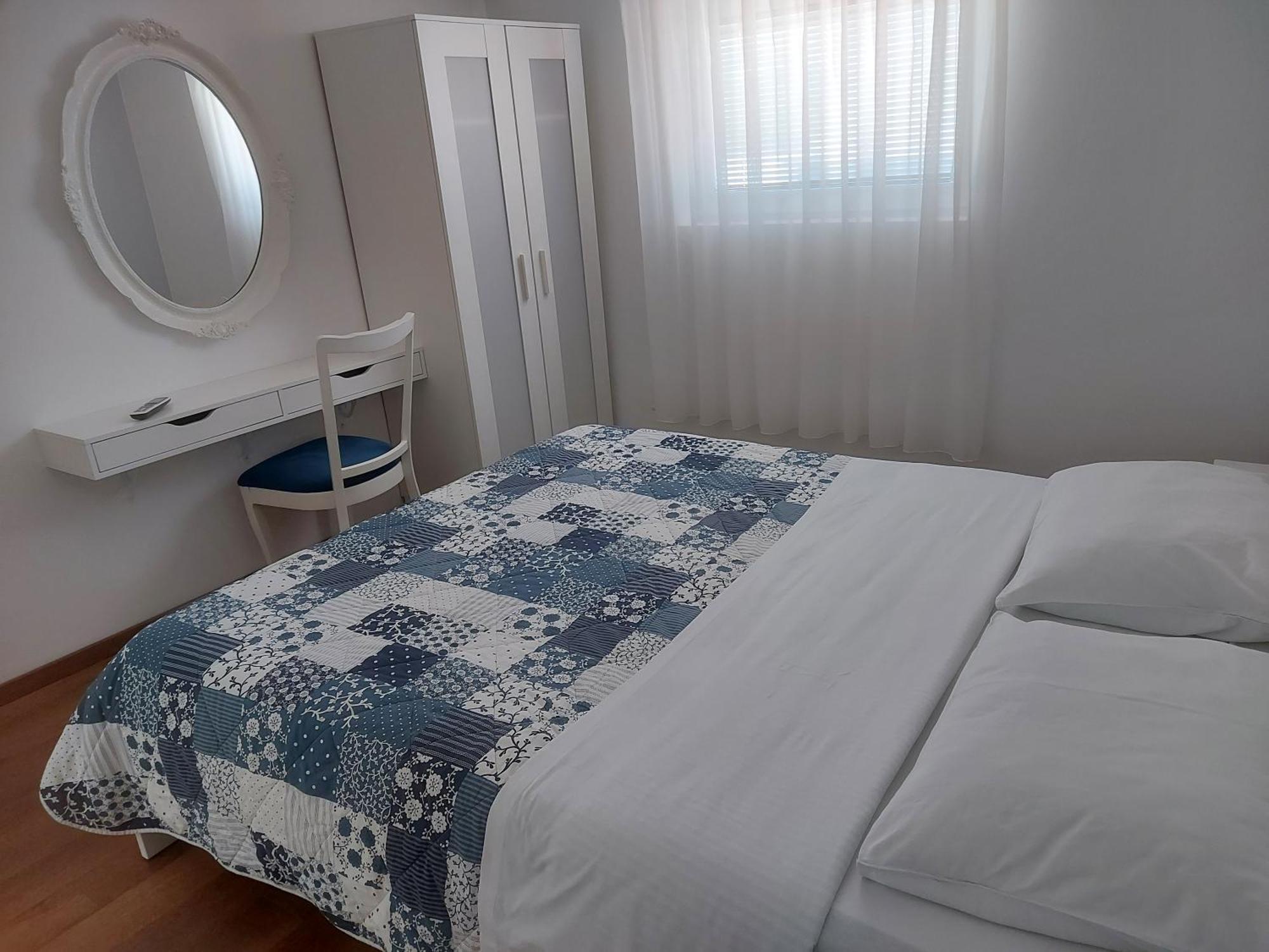 Apartman Lorna Turanj Kültér fotó