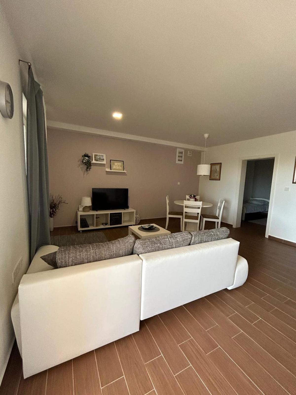 Apartman Lorna Turanj Kültér fotó
