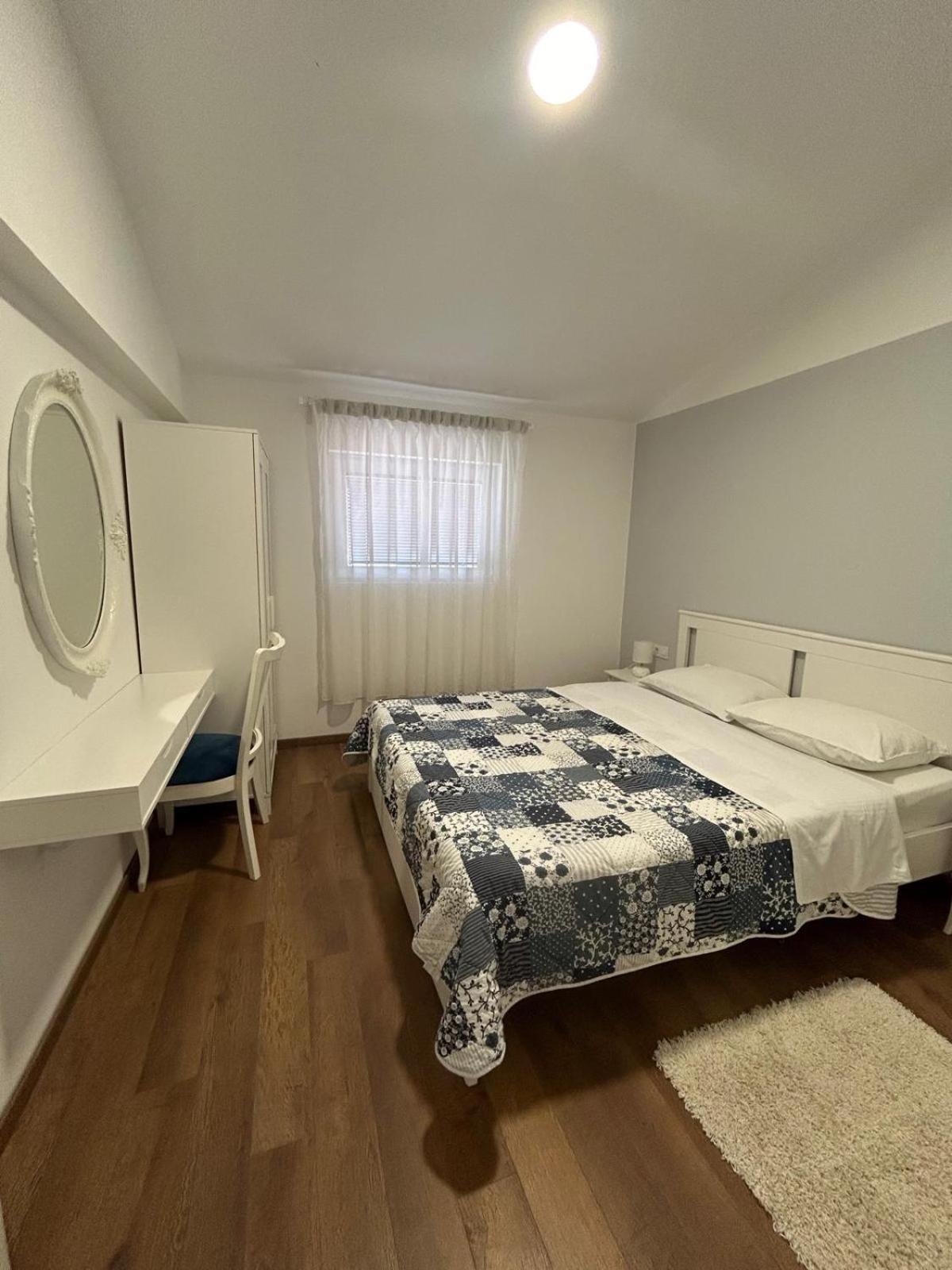 Apartman Lorna Turanj Kültér fotó