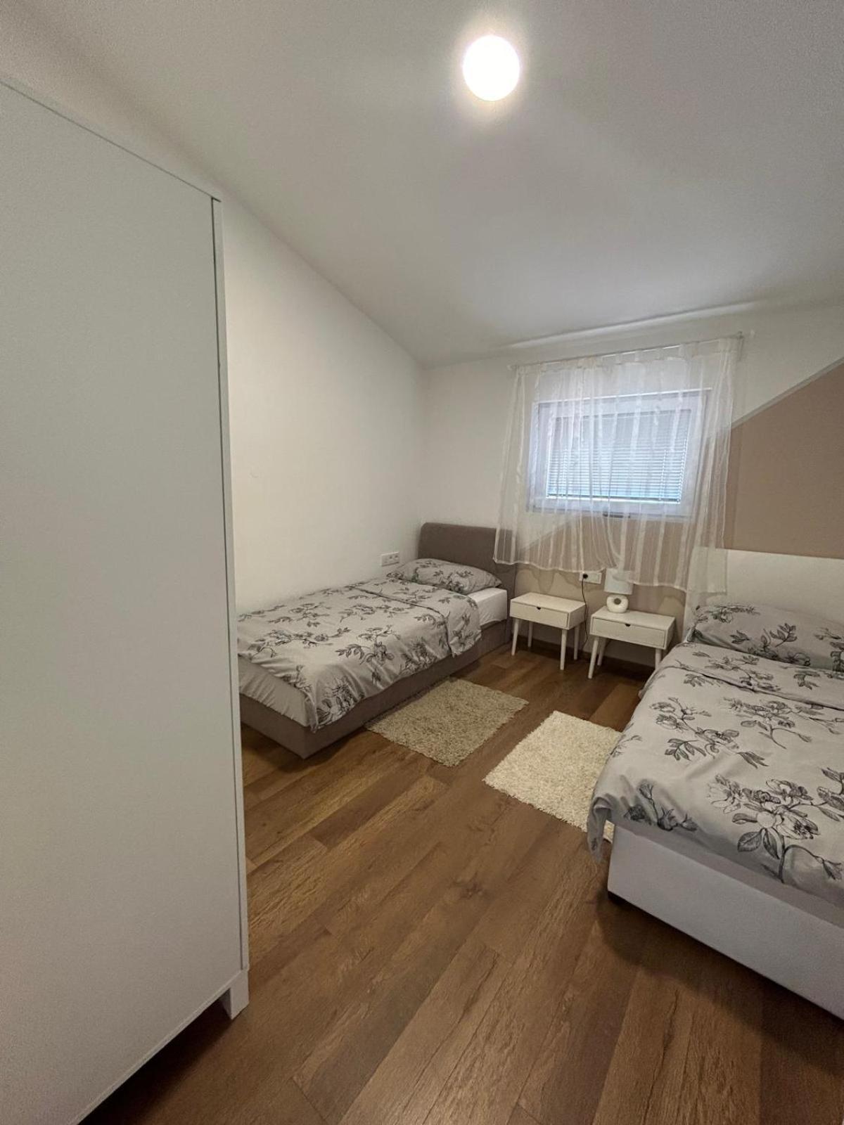 Apartman Lorna Turanj Kültér fotó