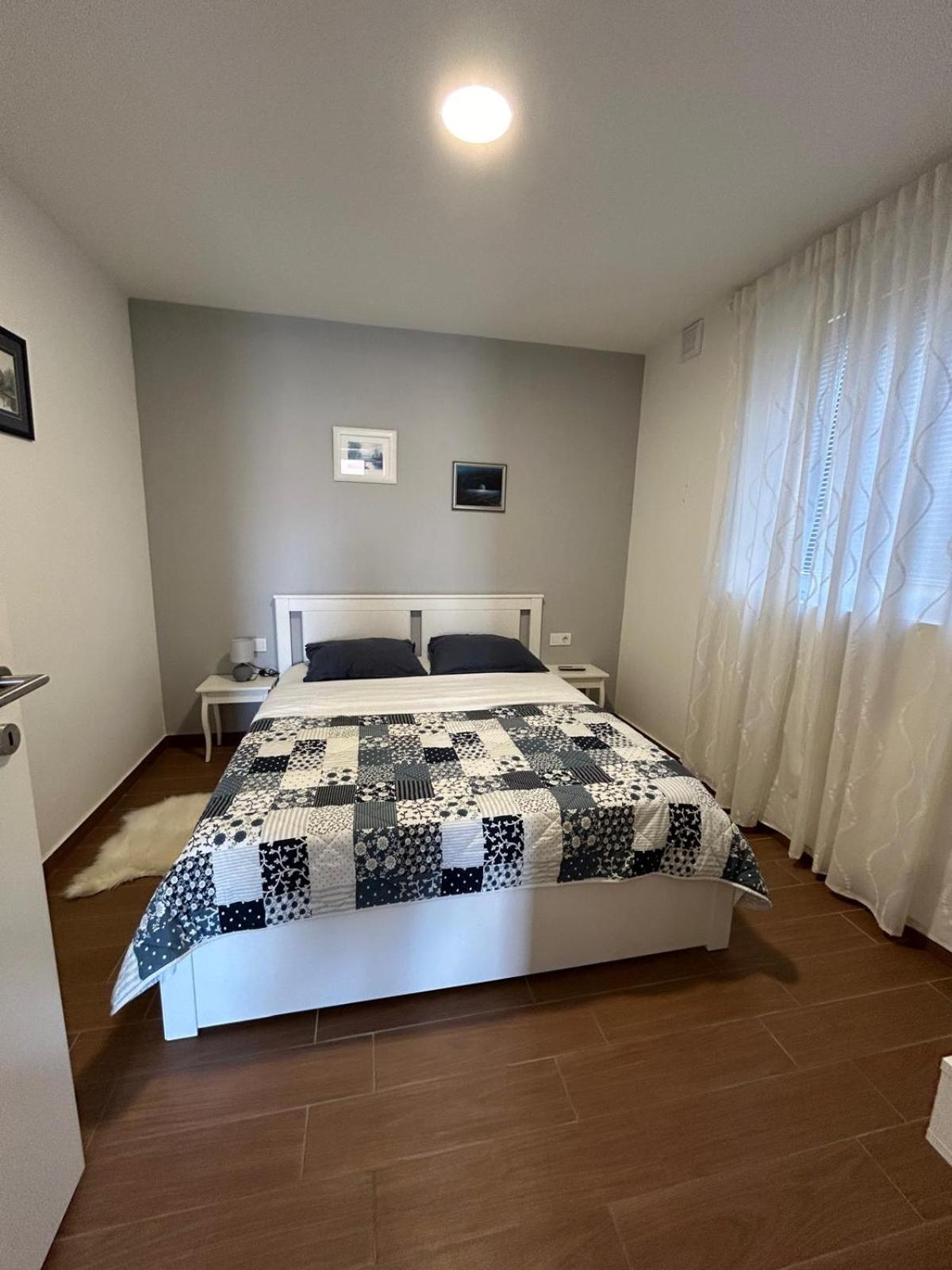 Apartman Lorna Turanj Kültér fotó
