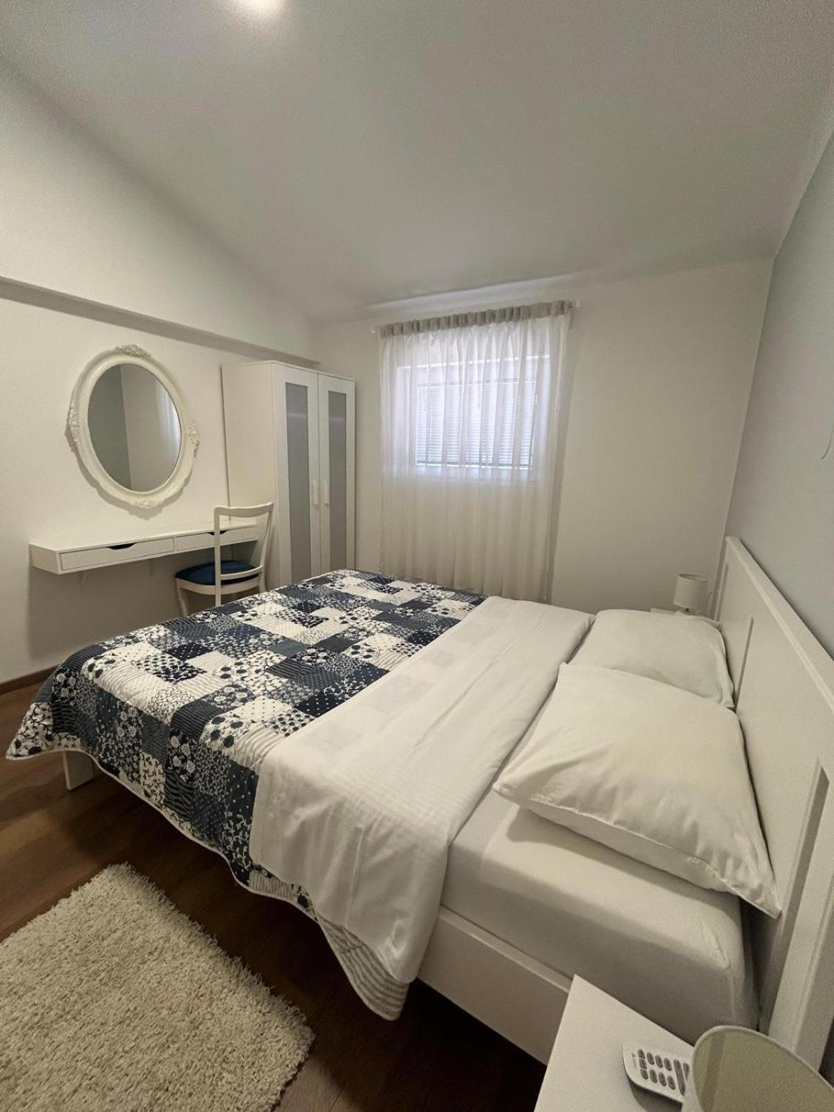 Apartman Lorna Turanj Kültér fotó
