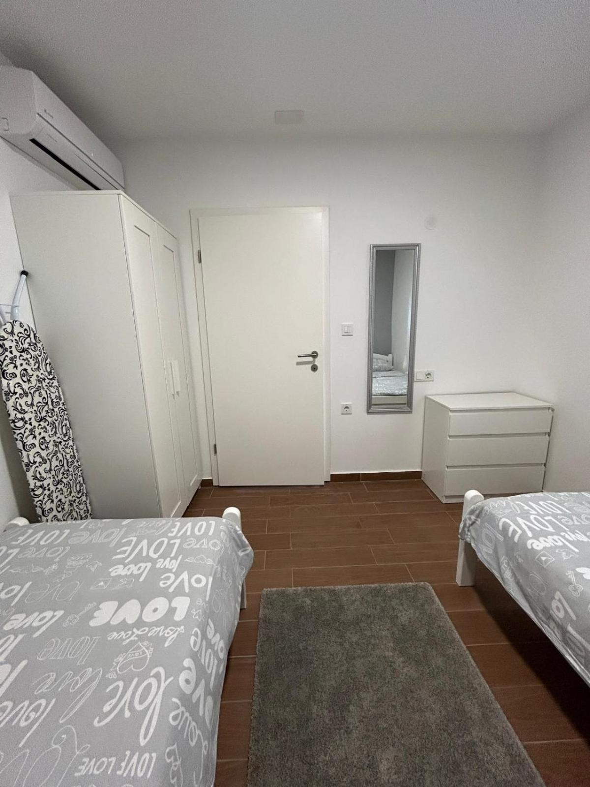 Apartman Lorna Turanj Kültér fotó